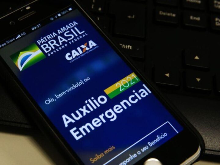 Auxílio Emergencial: Quase 200 Mil Famílias Notificadas e o Impacto da Dívida na Economia
