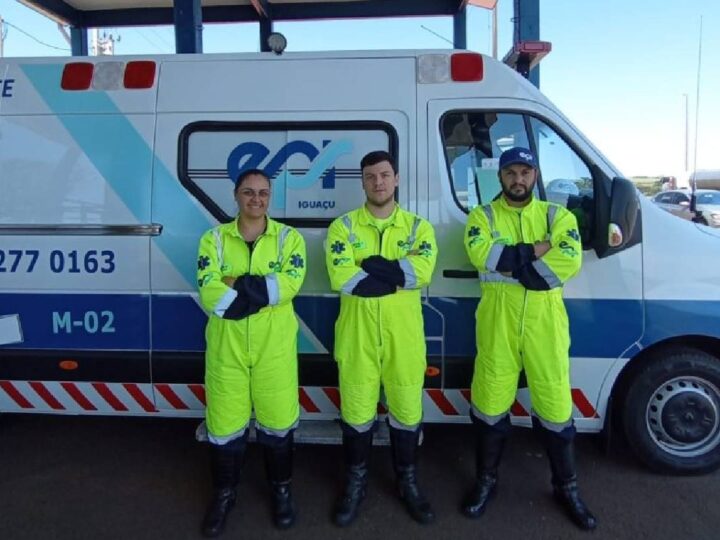 Milagre na BR-277: Bebê nasce em ambulância e recebe atendimento emergencial