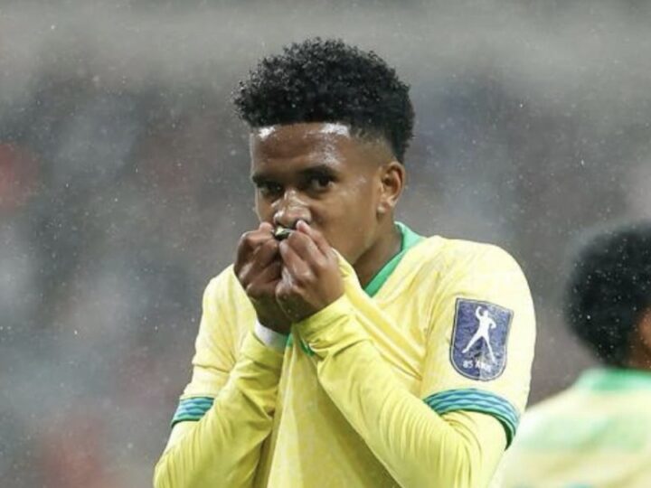 Estêvão em Chamas: Jovem estrela iguala feito de Pelé e Coutinho na Seleção após 64 anos