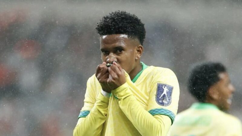 Estêvão em Chamas: Jovem estrela iguala feito de Pelé e Coutinho na Seleção após 64 anos