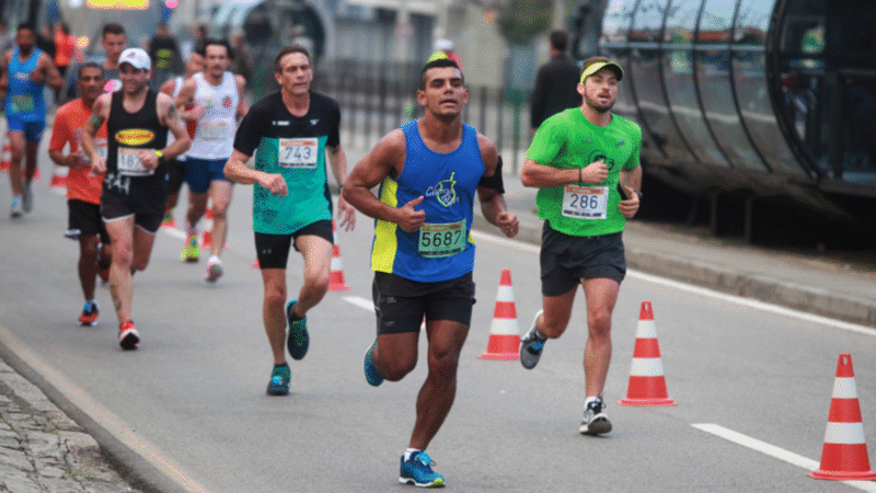 Curitiba Acelera: Inscrições Abertas para a 4ª Etapa do Circuito de Corridas de Rua!