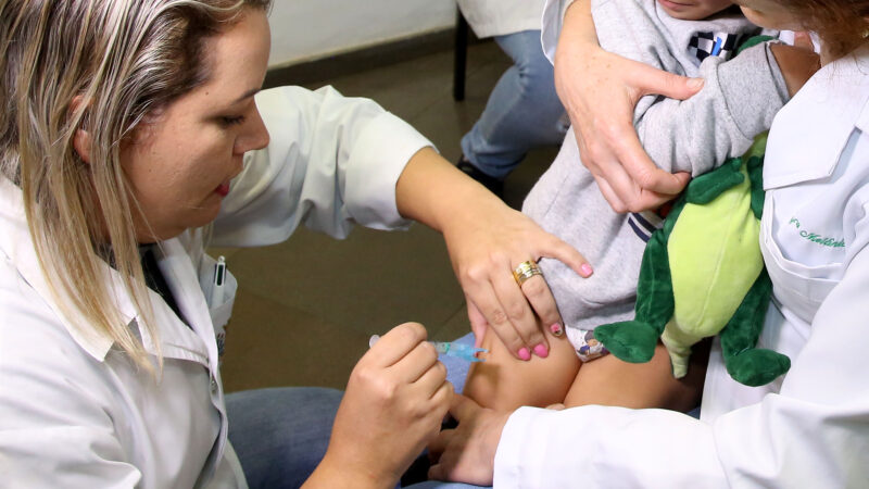 Paraná Amplia Proteção Infantil: 12 Mil Doses de Vacina Covid-19 Chegam para Bebês e Crianças