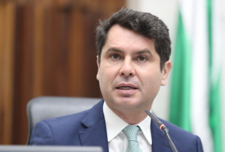 Decreto sobre Educação Especial gera críticas: Presidente da Assembleia Legislativa do Paraná se manifesta