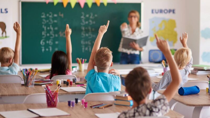 Dia do Professor: 15 de Outubro é Feriado? Saiba o que Abre e o que Fecha