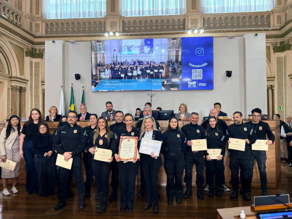 PCPR é homenageada na Câmara Municipal pelo trabalho da Delegacia da Mulher de Curitiba