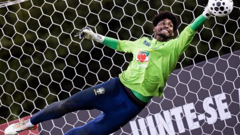 De Promessa a Realidade: Hugo Souza Faz Sua Estreia na Seleção Brasileira Contra o Japão
