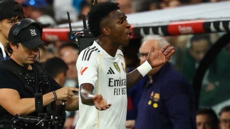 Vini Jr. Questiona Substituição e Acende Debate em Clássico Vencido pelo Real Madrid