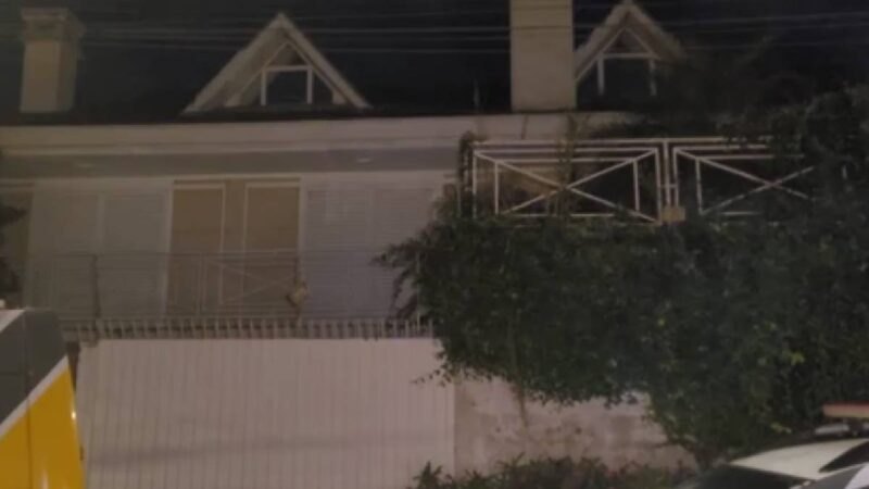 Polícia Desmantela Estufa de Maconha Avaliada em R$100 Mil em Mansão de Curitiba