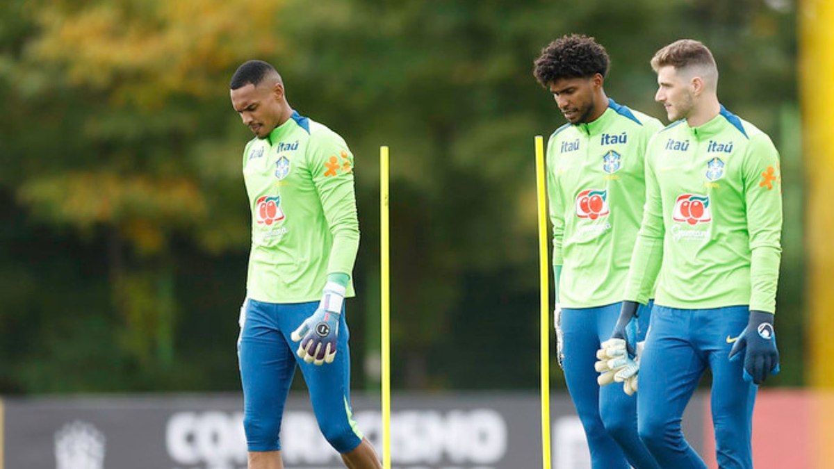 Hugo Souza assume a meta do Brasil contra o Japão; Ancelotti prepara mudanças