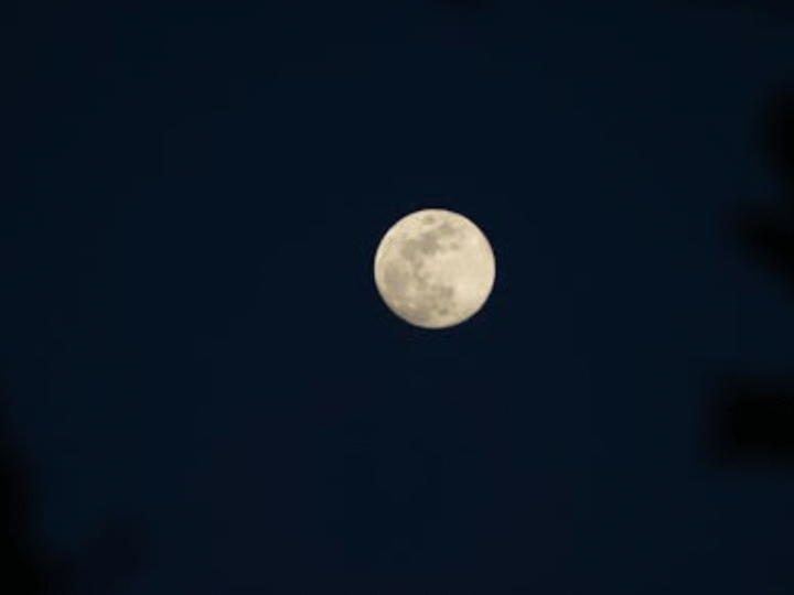 Lua Cheia Ilumina o Céu: Descubra a Fase Lunar e sua Influência em Outubro