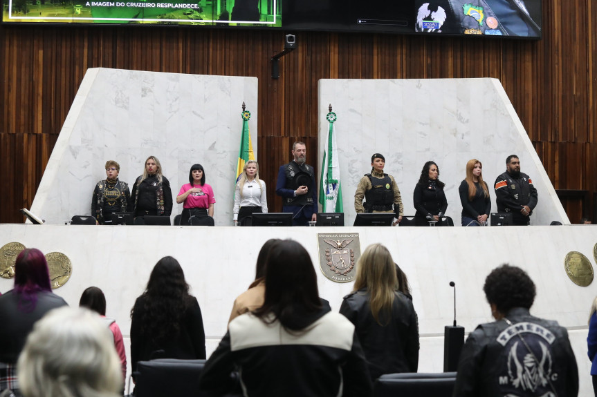 Assembleia Legislativa do Paraná Celebra a Força e a Liberdade das Mulheres Motociclistas