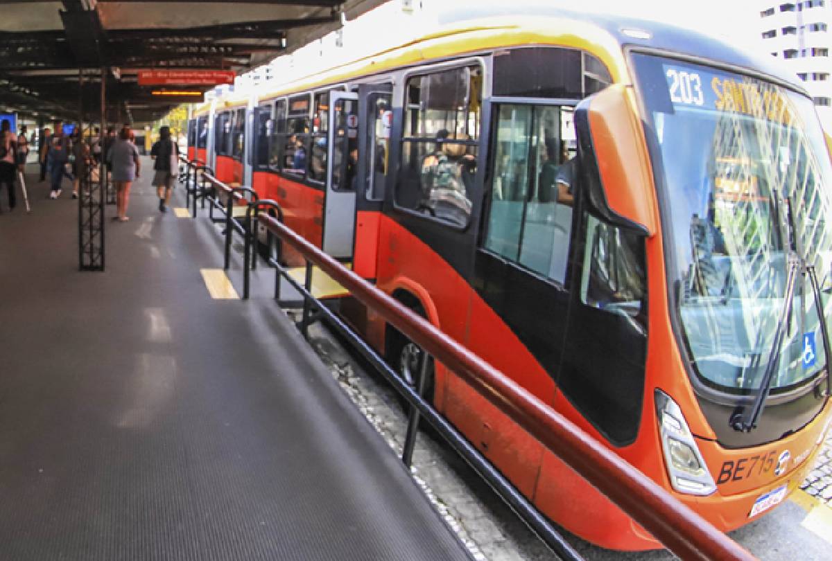 Reforço nos ônibus de Curitiba para garantir o acesso aos locais de prova neste domingo