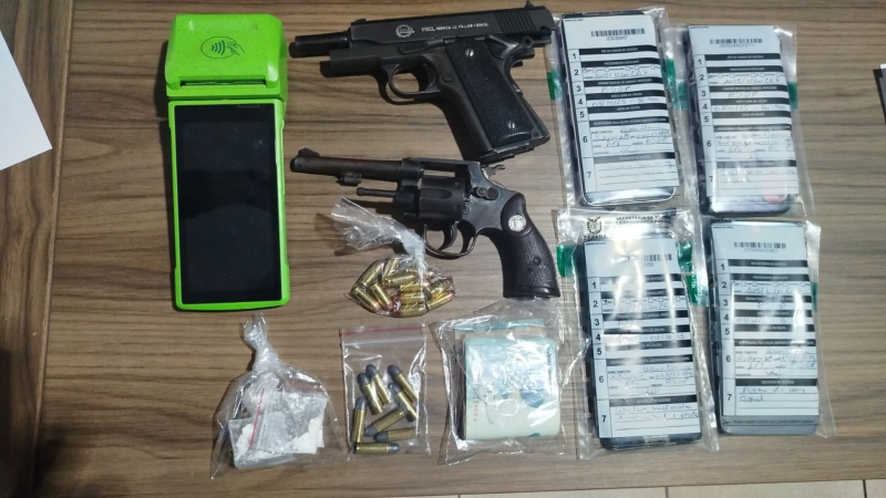 PCPR e PMPR prendem cinco pessoas e apreendem armas, drogas e dinheiro em Paranavaí