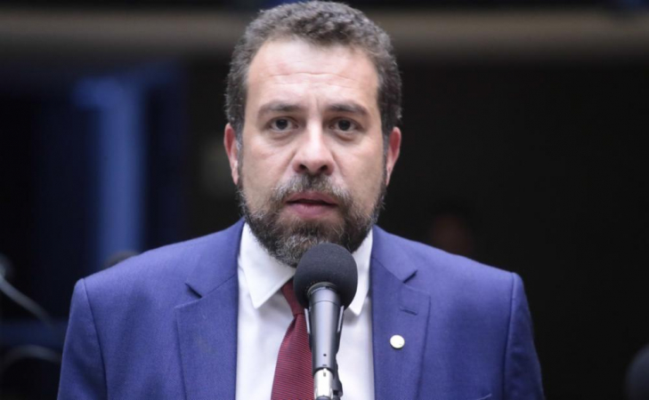 Boulos critica Cláudio Castro durante crise no Rio