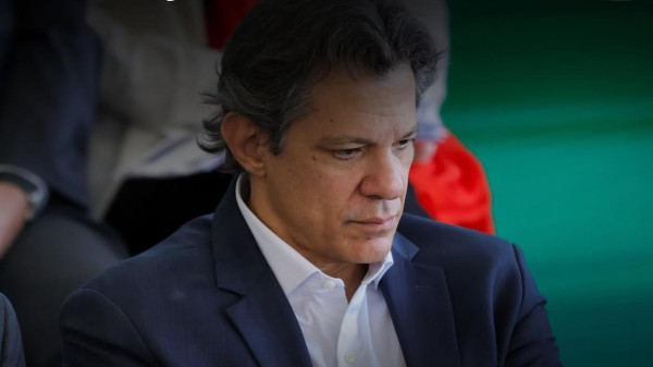 Cresce Ceticismo Sobre Pesquisas Eleitorais Após Levantamento AtlasIntel Apontar Vantagem para Lula, Haddad e Alckmin em 2026