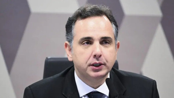 Revisão do Código Civil: Proposta de ‘Personalidade Digital’ para Robôs Gera Debate Acalorado