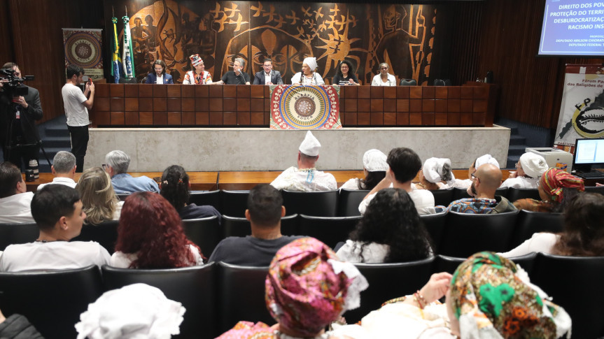 Assembleia Legislativa do Paraná debate direitos e combate ao racismo contra religiões de matriz africana