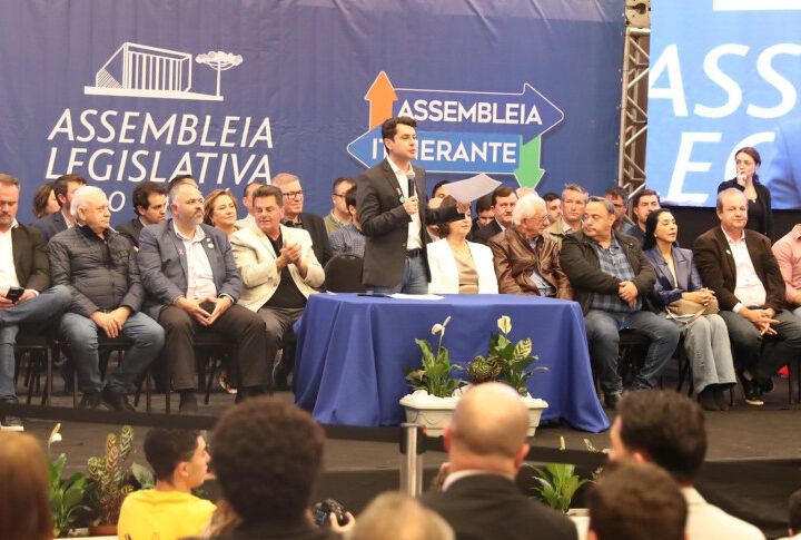 Assembleia Itinerante leva debates e homenagens a Guarapuava