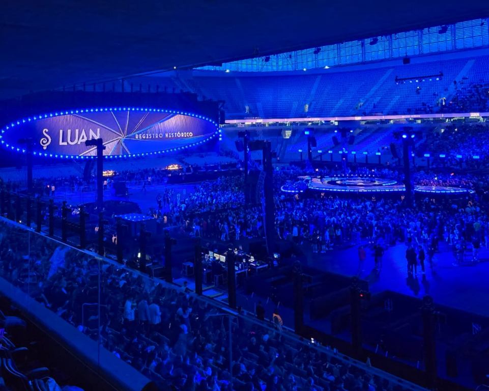 Luan Santana Incendeia Curitiba: Mais de 30 Mil Vibraram no Primeiro Show de ‘Registro Histórico’