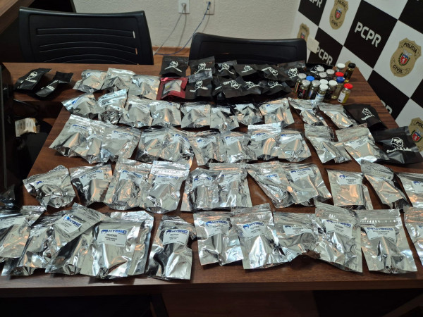 PCPR apreende cigarros eletrônicos, anabolizantes e medicamentos controlados em Mandaguari
