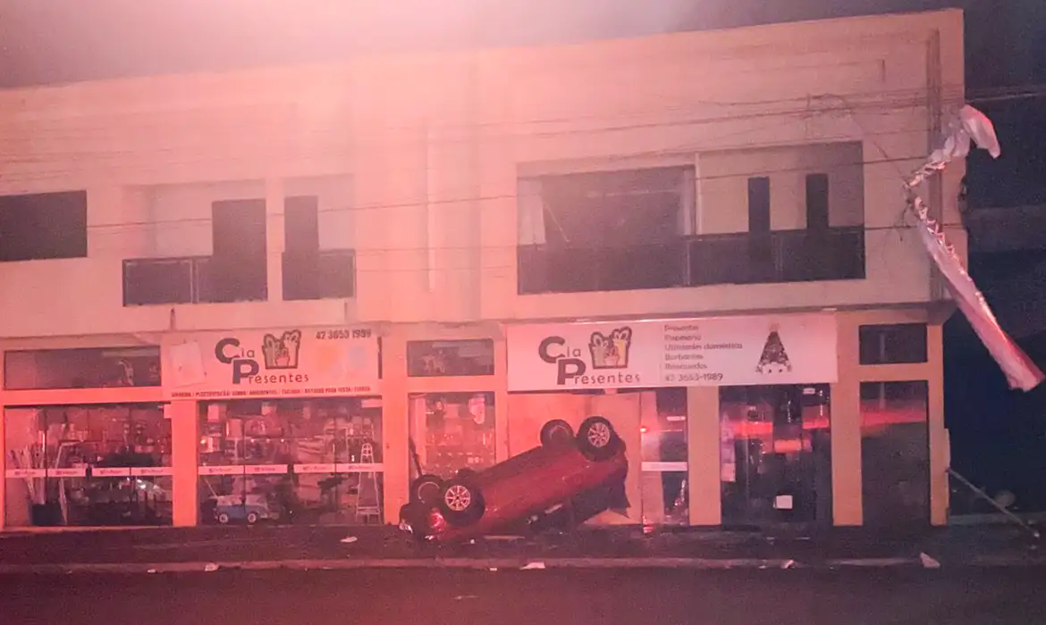 Fúria da Natureza: Tornados Atingem Paraná com Ventos de 250 km/h