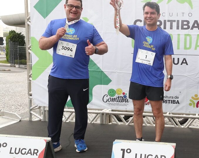 Alexandre Amaro e Alexandre Curi são vencedores