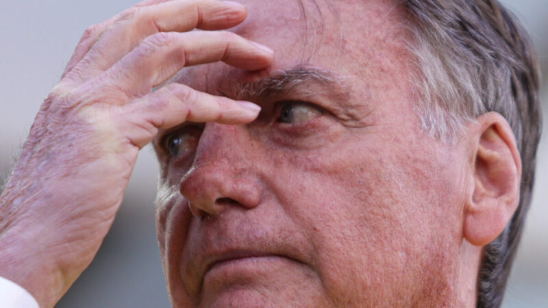 Uso de medicamentos pode explicar surto de Bolsonaro, segundo ex-presidente