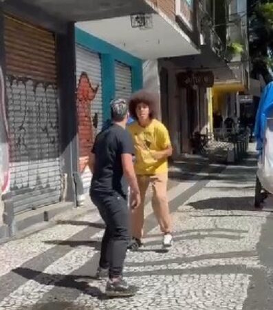 Reviravolta na treta de Renato Freitas na rua