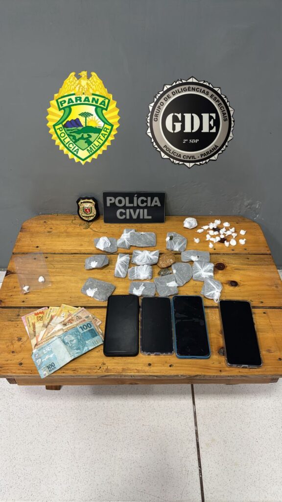 Quantidade de drogas e celulares apreendidos (Foto: PCPR/2SDP)