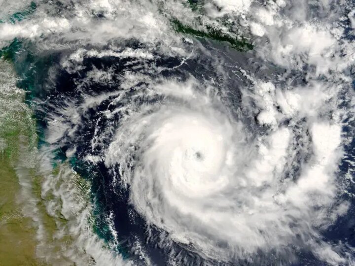 Ciclone no Atlântico Sul Acende Alerta em Três Regiões: Chuvas Intensas e Ventos Fortes Atingem o Brasil