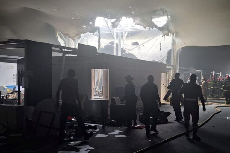 COP30 pode ter seu encerramento adiado devido a incêndio e negociações lentas