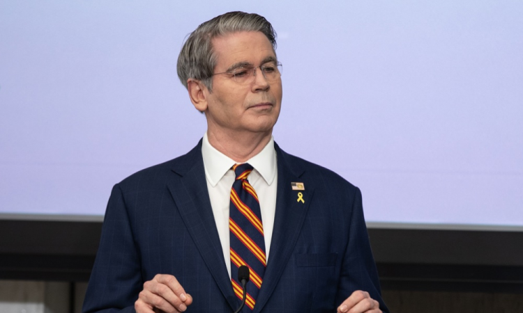 EUA planejam cortes de tarifas e impostos para reduzir custo de vida em 2026