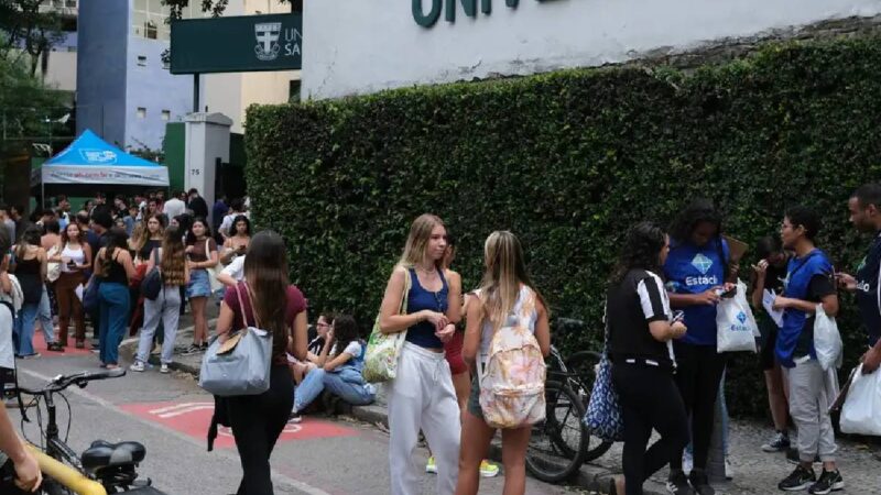 Enem 2025: Candidatos Enfrentam Matemática e Ciências da Natureza neste Domingo