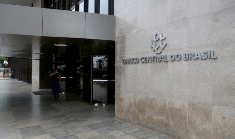 Projeção de inflação do mercado financeiro é ajustada para 4,55% em 2025