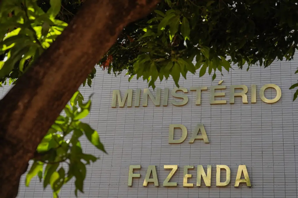 Empoçamento: uma estratégia fiscal para atingir o déficit zero em 2025