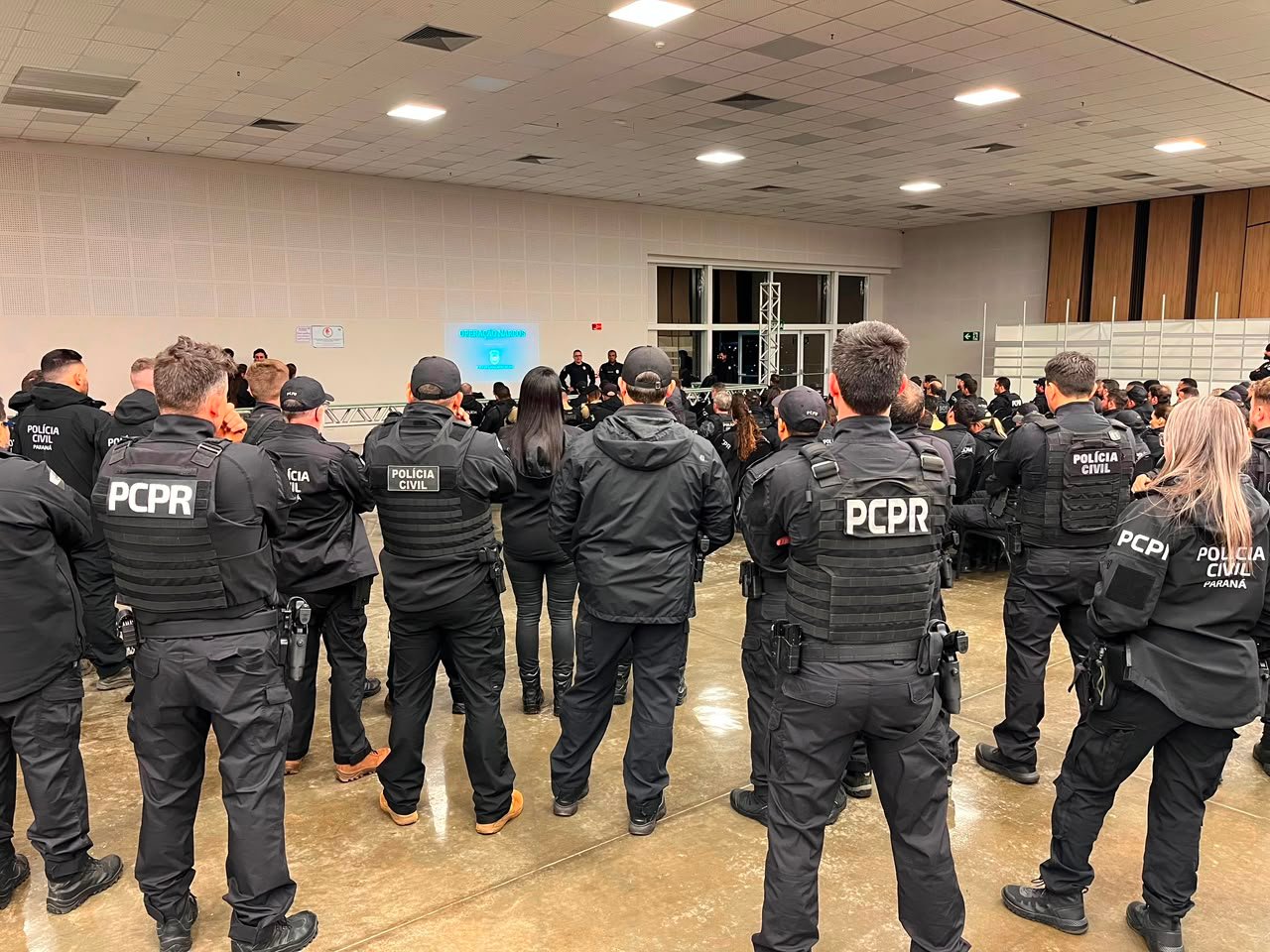 Forças de segurança estiveram nas ruas nas primeiras horas desta quinta-feira (30) em Laranjeiras do Sul e Ibema (Foto: PCPR)