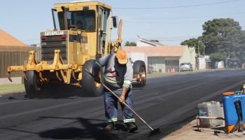 Sesop inicia reperfilamento asfáltico em 400 quadras