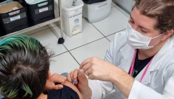 Paraná alerta sobre sarampo e reforça vacinação para viajantes