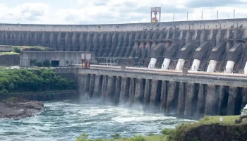 120526-itaipu-sara-cheida