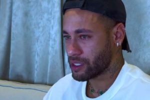 1262478858-neymar-4