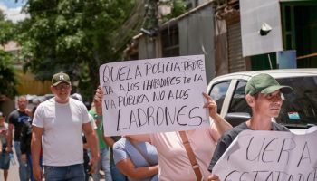 Prefeitura de Ciudad del Este fecha loja na Rua Camilo Recalde por falha de segurança