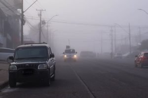 Foto: Vazão de água nas Cataratas do Iguaçu. Gráfico: Copel