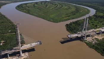 Ponte da Bioceânica chega a 149,6 m da união das margens