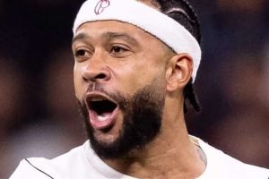 1405521524-2026-corinthians-atacante-memphis-depay-contrato