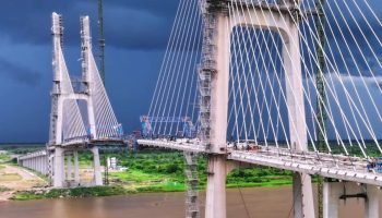 Obras no tabuleiro da Ponte da Bioceânica. — Foto: Obras no tabuleiro da Ponte d