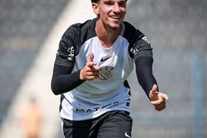 1674840795-2026-lucca-caramico-corinthians-sub-17-brasileirao