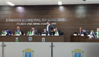 Foto: Logo Tarobá - Branco