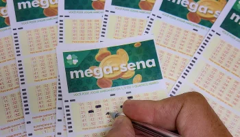Foto: Logo Tarobá - Branco