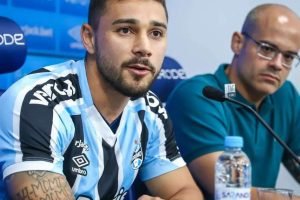 1756286255-2026-gremio-lateral-joao-pedro-contrato