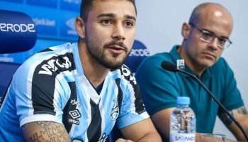 1756286255-2026-gremio-lateral-joao-pedro-contrato